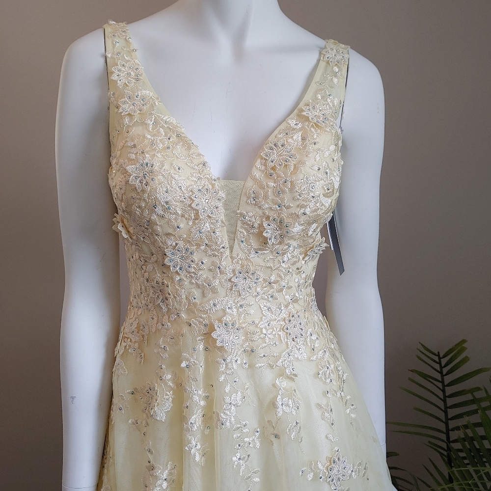 XScape New Women's Ball Gown - Picture 3 of 6